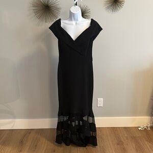 Elegant Black Evening Dress​